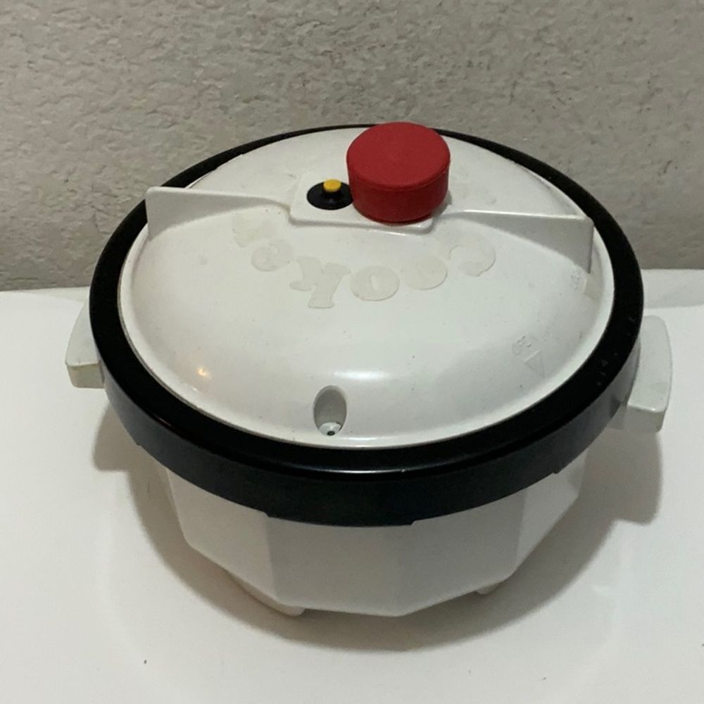 Nordic Ware · Tender Cooker 2.5 qt